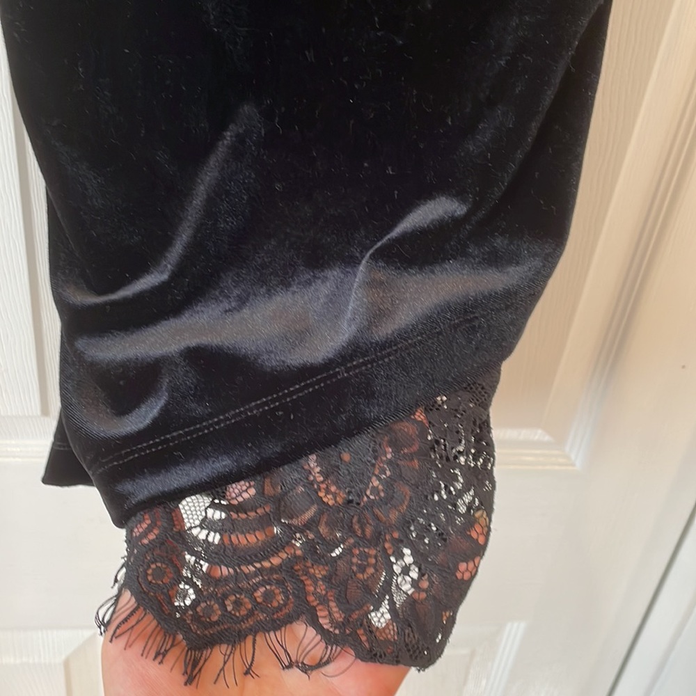 Forever 21 Black Lace Mini Regular Fit A Line Dress - Picture 6 of 9